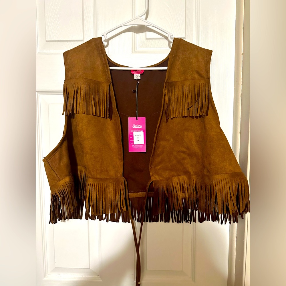 Beautiful vest unique vintage x Barbie